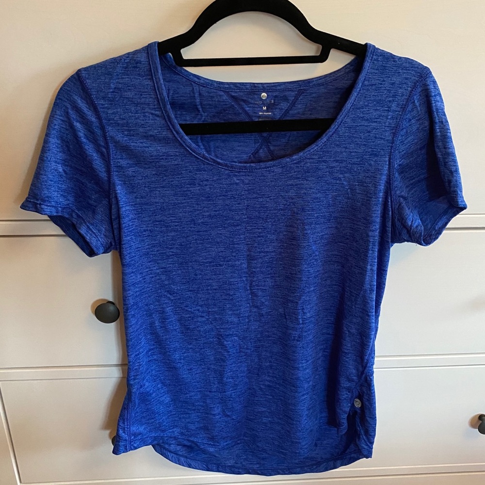 Apana women’s workout tee